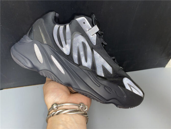 ADIDAS YEEZY BOOST 700 MNVN TRIPLE BLACK - FV4440 - Image 8