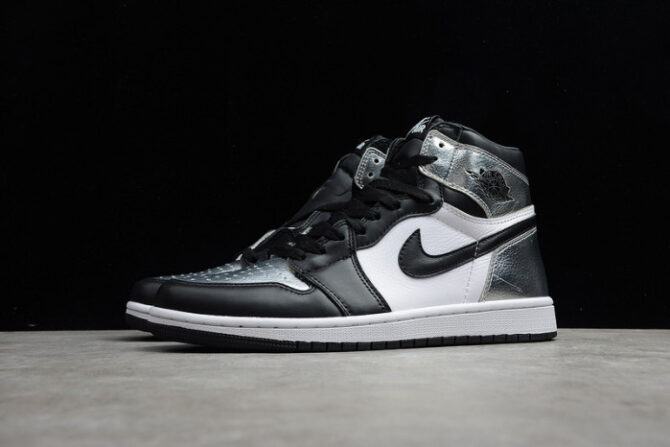 Air Jordan 1 High OG WMNS “Silver Toe” CD0461-001 - Image 4