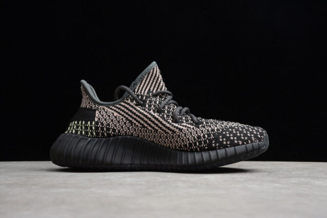 Adidas Yeezy Boost 350 V2“ Yecheil” FW5190 - Image 4