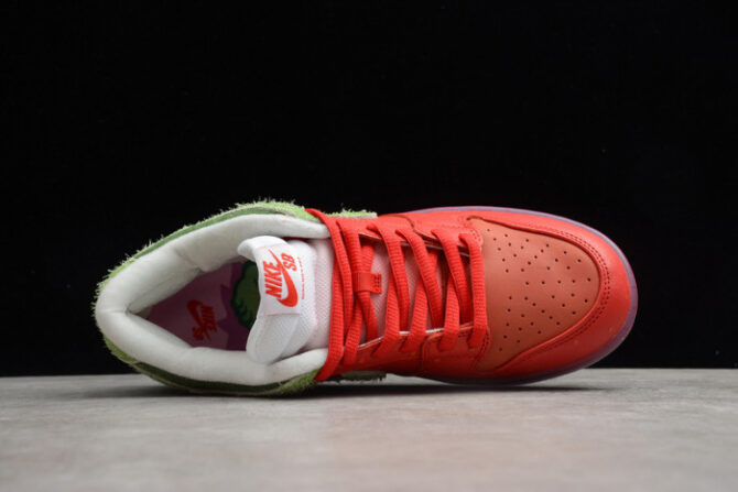 Nike SB Dunk low"strawberry cough" CW7093-601 - Image 7