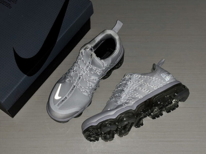 AIR VAPORMAX RUN UTILITY WHITE REFLECT SILVER (W) AQ8811-100 - Image 8