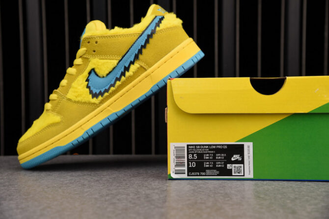 Grateful Dead x Nike SB Dunk Low Yellow Bear CJ5378-700 - Image 4