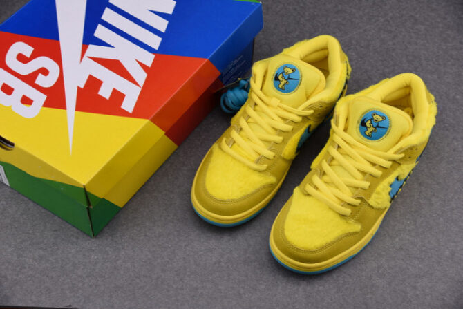 Grateful Dead x Nike SB Dunk Low Yellow Bear CJ5378-700 - Image 6