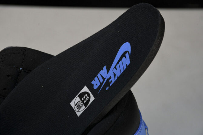 Jordan 1 High OG UNC Toe DZ5485-400 - Image 8