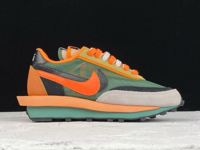 Nike LD Waffle sacai Big Shark BV0073-081 - Image 3