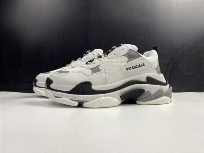 BALENCIAGA Sneaker Triple.s.Gomma Gray 536737 W0901 9089 - Image 3