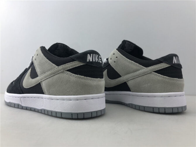 Nike Sb Zoom Dunk Low Pro Black/Wolf Grey-White-White 854866-001 - Image 2