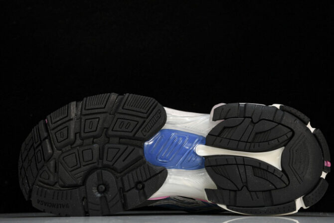 Balenciaga Runner - Image 10