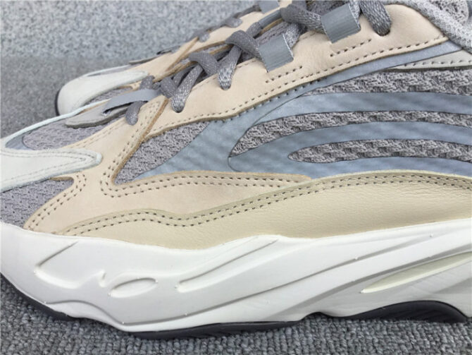 Adidas Yeezy Boost 700 V2 Cream GY7924 - Image 4