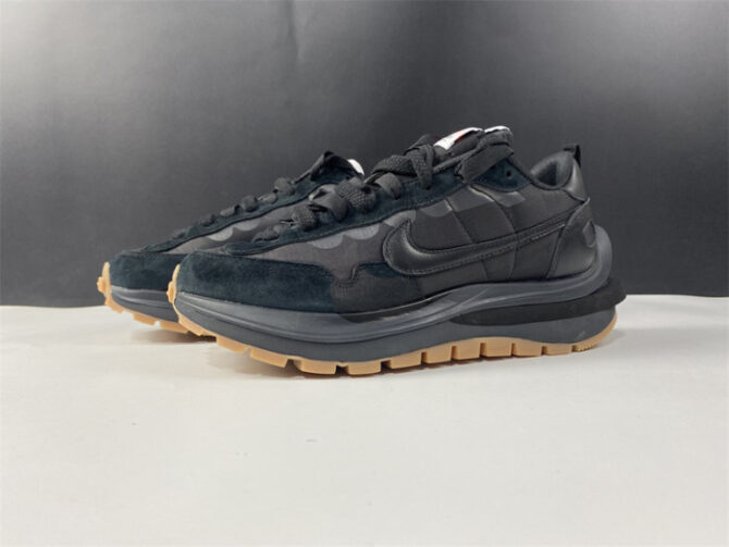 Nike Vaporwaffle Sacai Black Gum DD1875-001