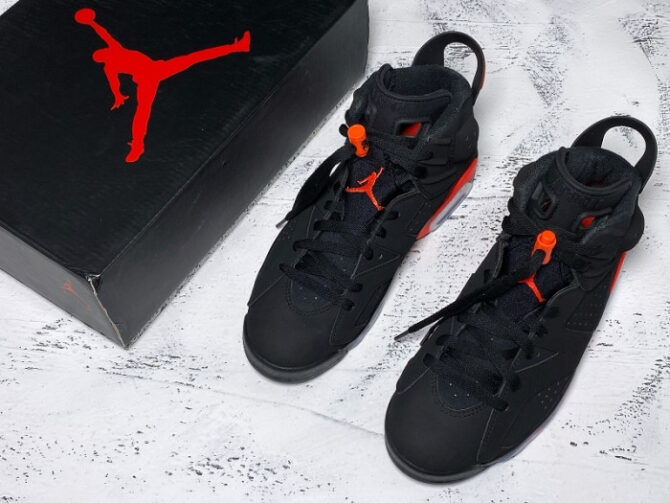 2019 AIR JORDAN 6 RETRO BLACK INFRARED OG 384664-060 - Image 9