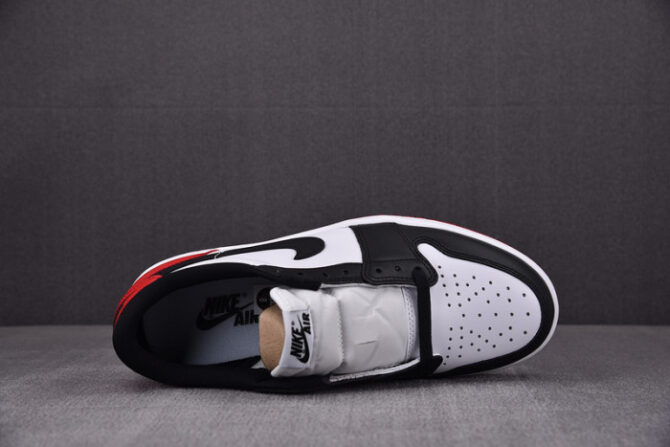 Jordan 1 Low Black Toe (GS) 553560-116 - Image 5