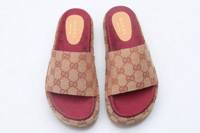 GUCC SANDALS - Image 2