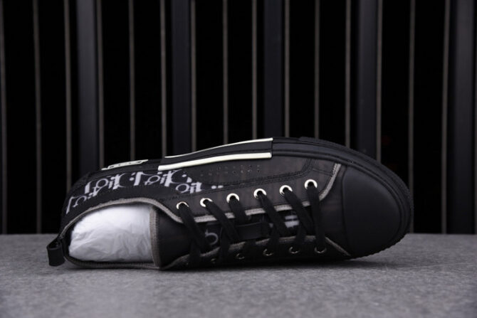 DIOR B23 Oblique Sneaker - Image 3