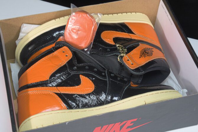 Jordan 1 Retro High Shattered Backboard 3.0 555088-028 - Image 6