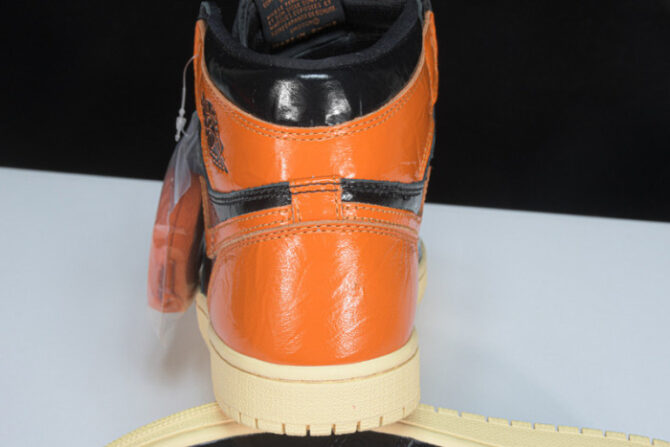 Jordan 1 Retro High Shattered Backboard 3.0 555088-028 - Image 4