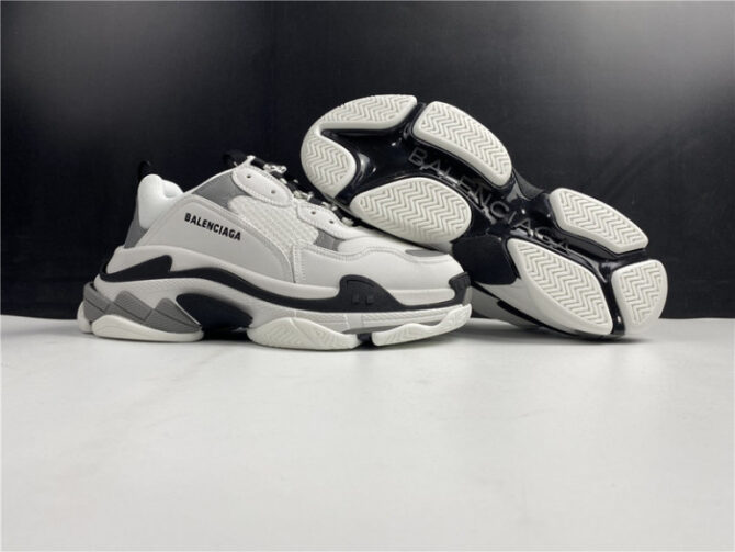 BALENCIAGA Sneaker Triple.s.Gomma Gray 536737 W0901 9089 - Image 5