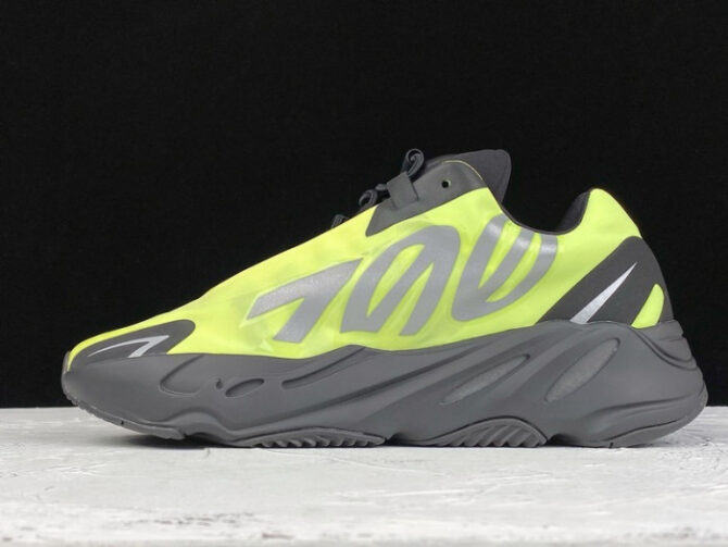 ADIDAS Yeezy Boost 700 MNVN Phosphor FY3727