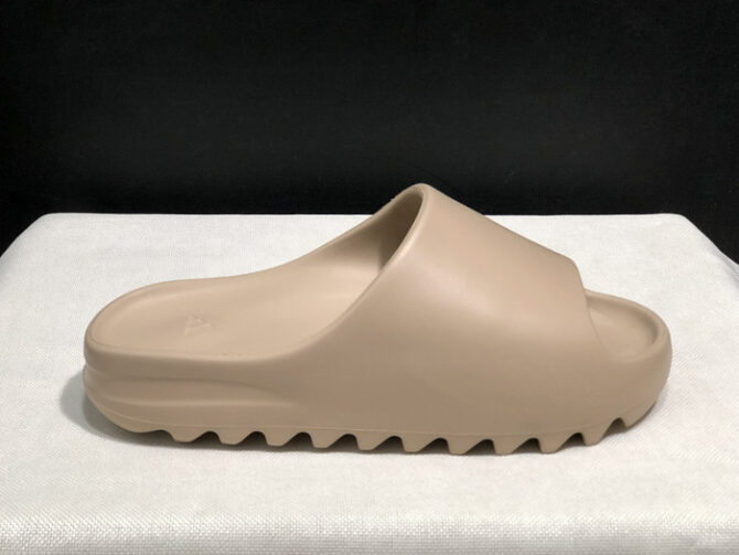 Adidas Yeezy Slide Pure (First Release) GZ5554 - Image 4