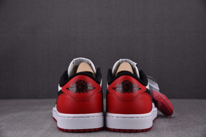 Jordan 1 Low Black Toe (GS) 553560-116 - Image 2