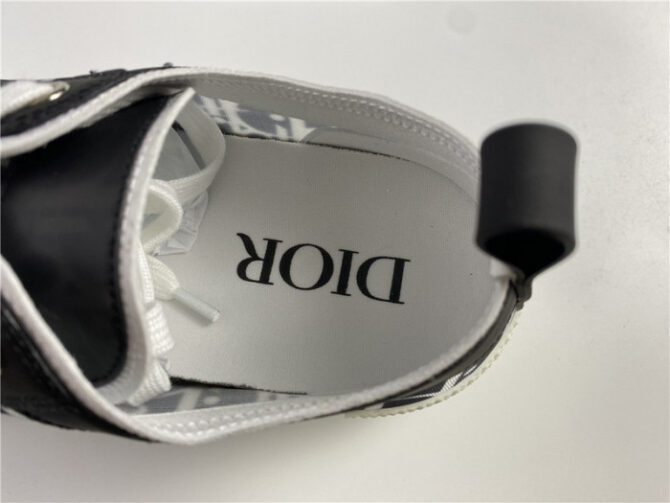 DIOR B23 Oblique Sneaker - Image 3