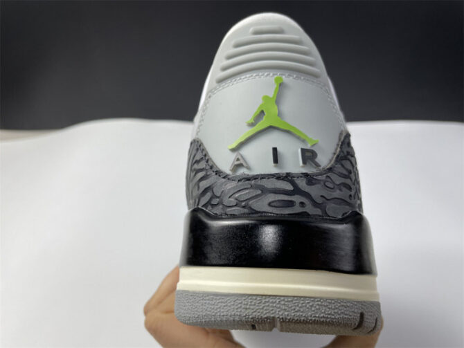 Air Jordan 3 Retro Chlorophyll 136064-006 - Image 7