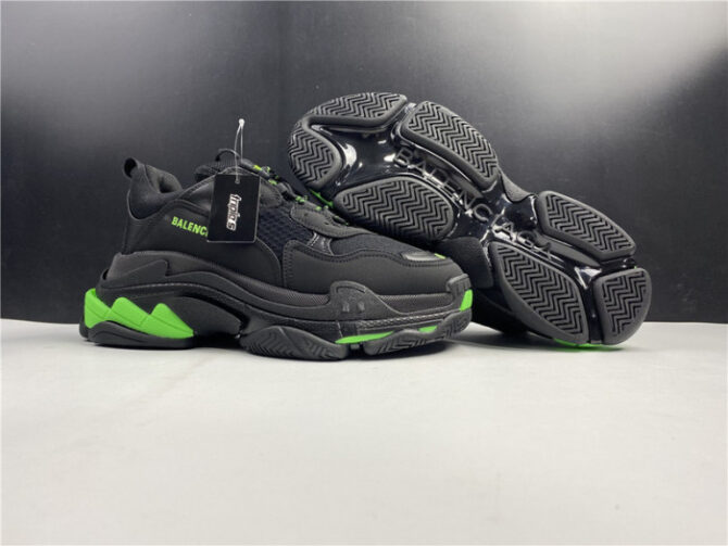 BLCG Sneaker Triple.s.Gomma black and green 524039 W2PW1 4881 - Image 2