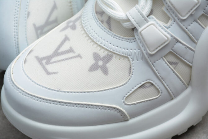 LV ARCHLIGHT SNEAKER - Image 4