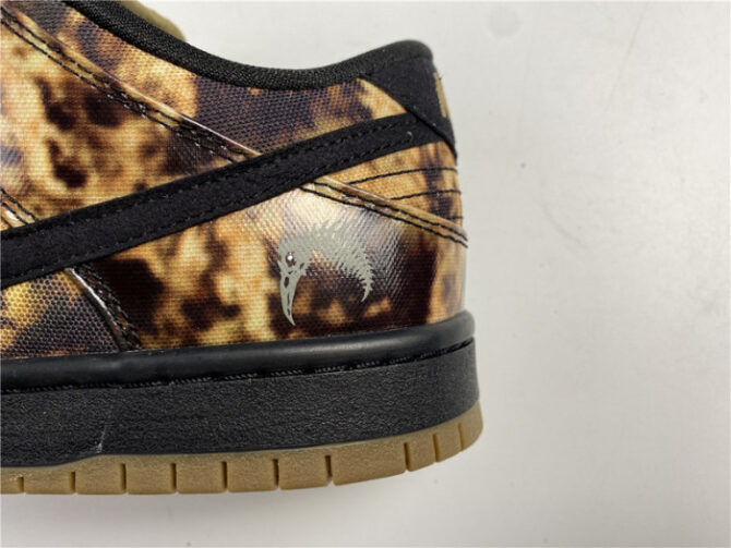 NIKE SB DUNK LOW PUSHEAD PREMIUM "PUSHEAD 2“ 536356-002 - Image 8