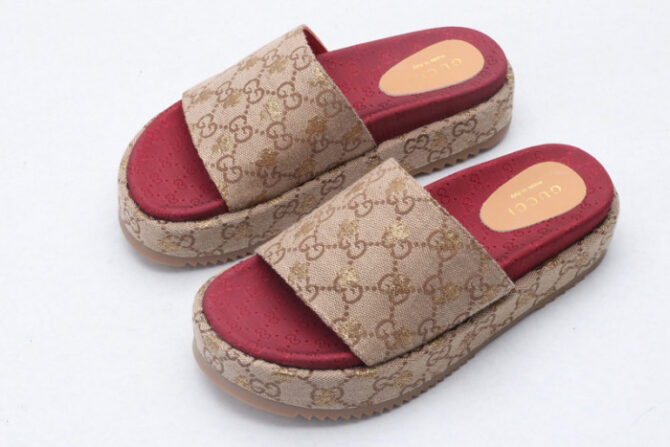 GUCC SANDALS