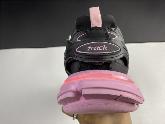 BLCG Track Trainer pink and black lighted 542023 W3AC1 1050 - Image 4