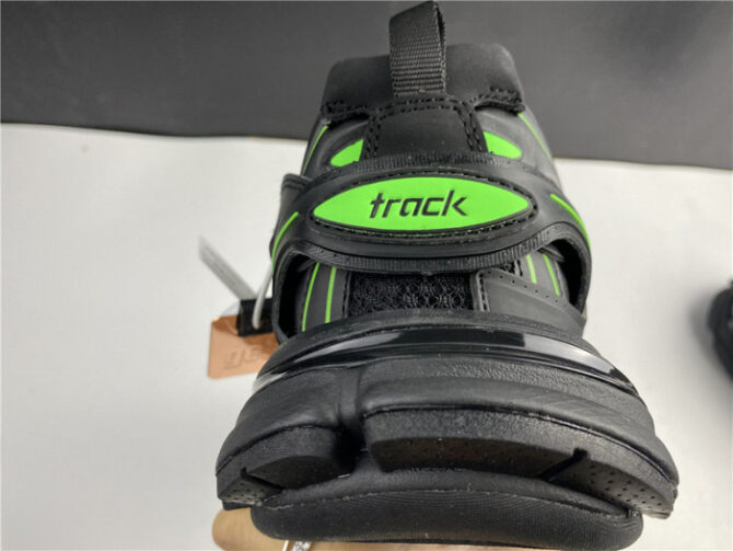 BLCG Track Trainer black green 542436 W2LA1 2042 - Image 9