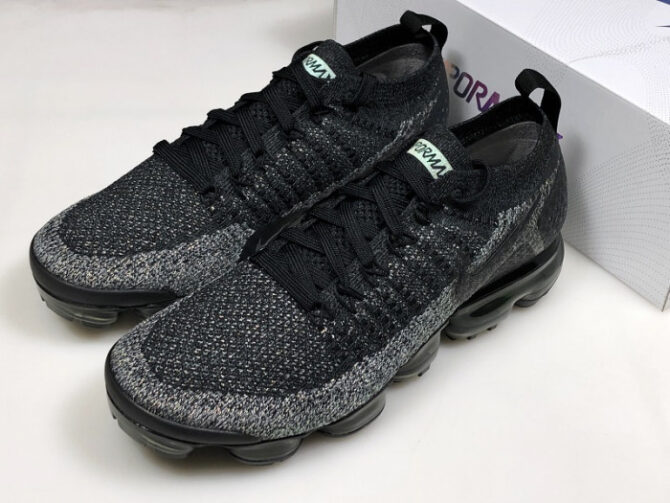 AIR VAPORMAX 2 BLACK DARK GREY 942842-012 - Image 2