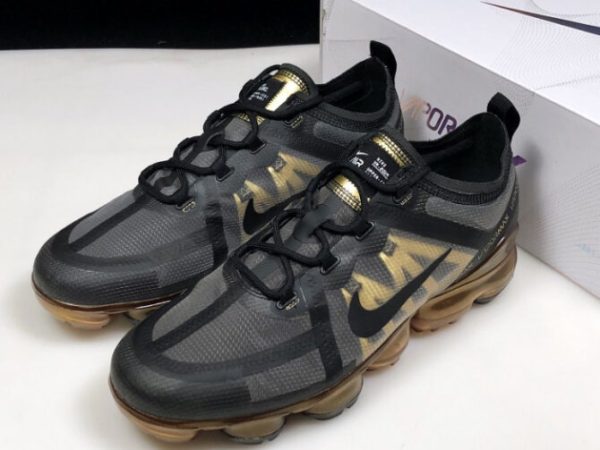 AIR VAPORMAX 2019 BLACK METALLIC GOLD AR6631-002 - Image 6