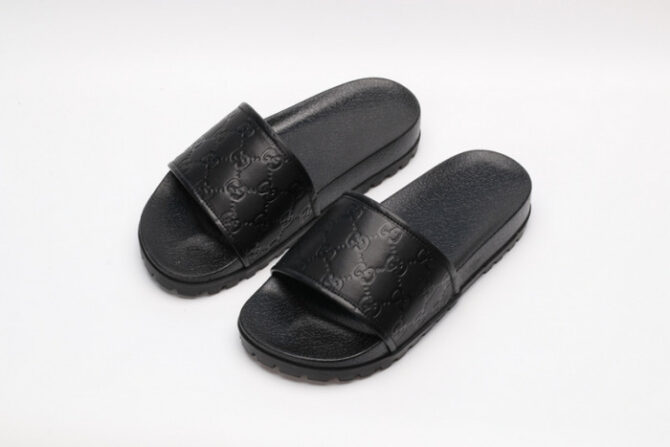 GUCC SANDALS