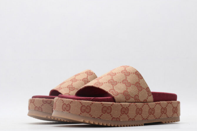 GUCC SANDALS - Image 3