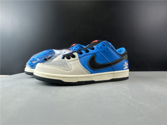 Instant Skateboard x Nike Dunk SB Low CZ5128-400