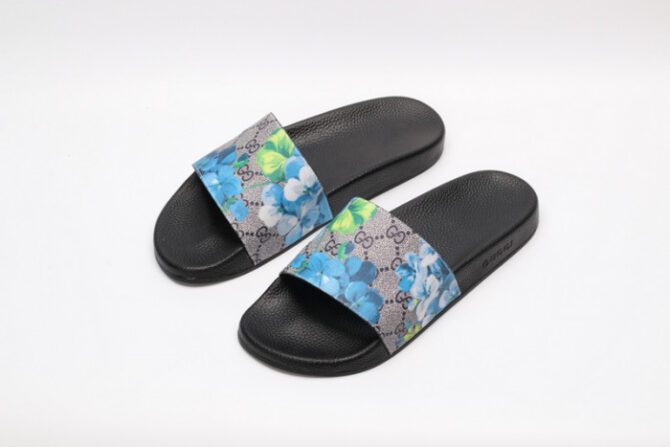 GUCC SANDALS