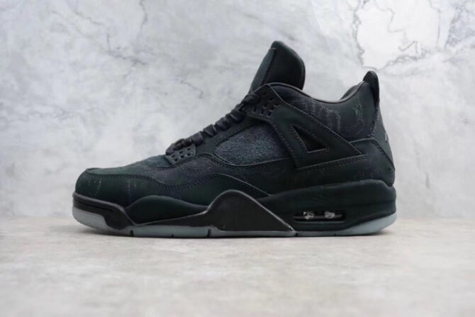 Air JORDAN 4 Retro KAWS 'KAWS' 930155-001