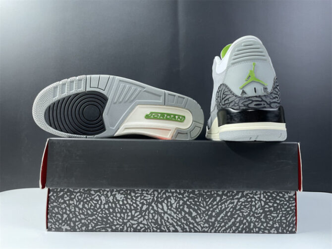 Air Jordan 3 Retro Chlorophyll 136064-006 - Image 9