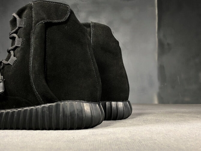 Adidas Yeezy Boost 750 Triple Black BB1839 - Image 7