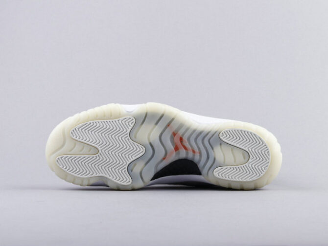 Jordan 11 Retro Platinum Tint (GS) 378038-016 - Image 6