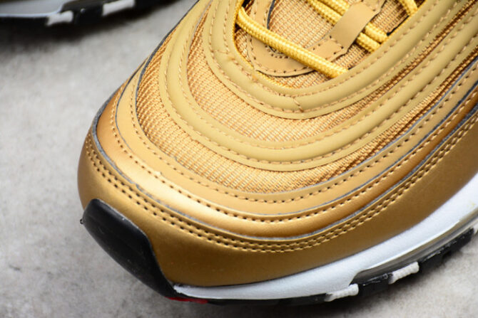 NIKE AIR MAX 97 OG QS METALLIC GOLD 884421-700 - Image 3