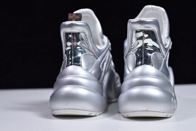 LV ARCHLIGHT SNEAKER - Image 8