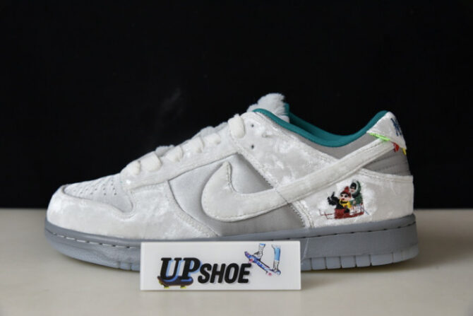 NIKE WMNS DUNK LOW 'ICE' - DO2326 001