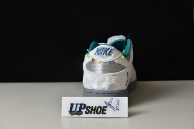 NIKE WMNS DUNK LOW 'ICE' - DO2326 001 - Image 8