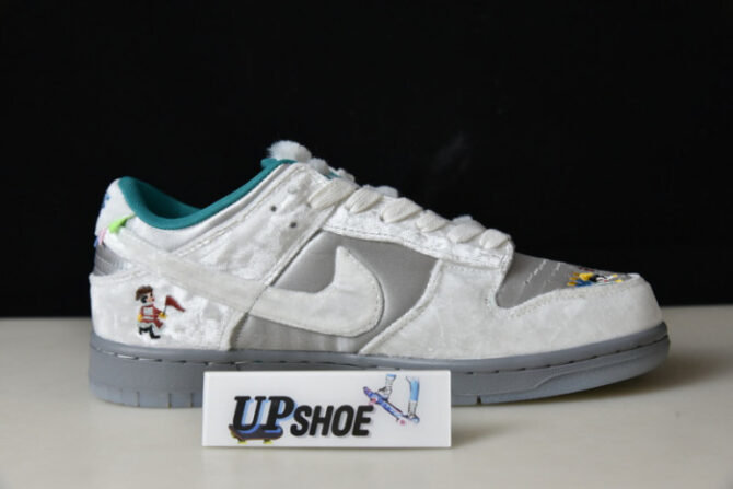 NIKE WMNS DUNK LOW 'ICE' - DO2326 001 - Image 7
