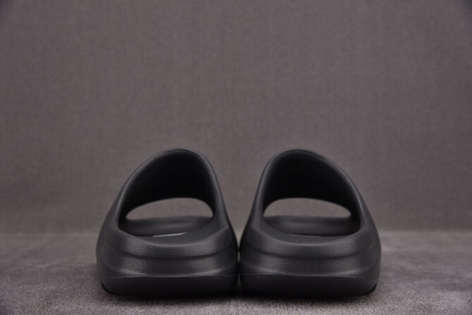 ADIDAS YEEZY SLIDE Onyx HQ6448 - Image 3