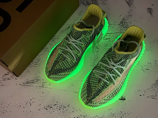 Yeezy Boost 350 V2 Yeezreel (Reflective) FX4130 - Image 3