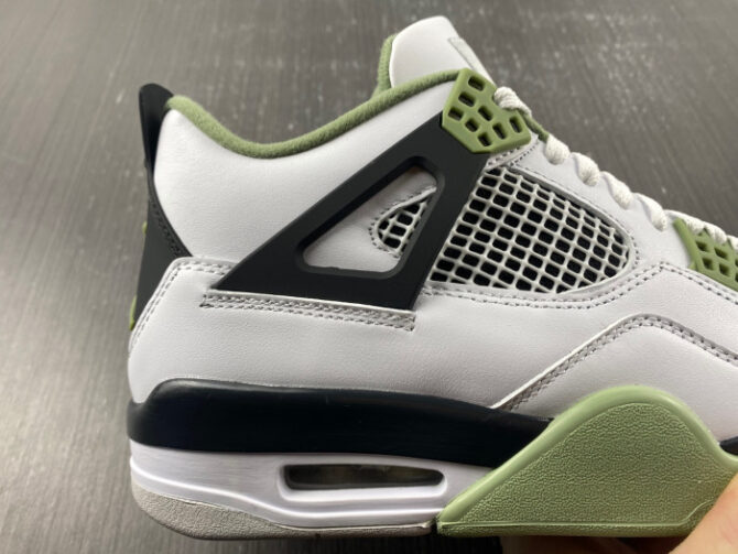 Jordan 4 Retro Seafoam AQ9129-103 - Image 3